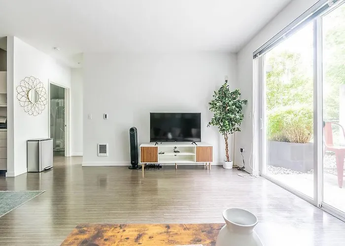 One Bedroom Luxury Apartment